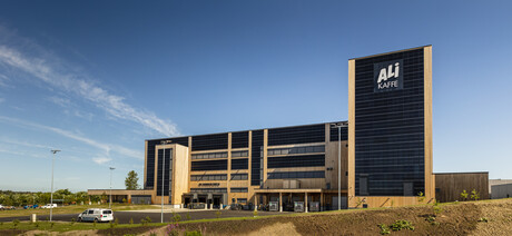 Il nuovo stabilimento di produzione di Joh. Johannson Kaffe realizzato secondo lo standard di casa passiva.