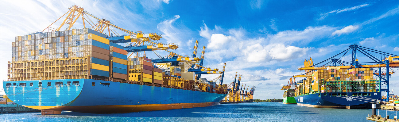 Compressori per il settore navale e della cantieristica: efficiente tecnologia KAESER per applicazioni marittime.