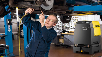 Il compressore a pistoni i.Comp 9 con essiccatore frigorifero integrato è la stazione di aria compressa ideale per un'autofficina.